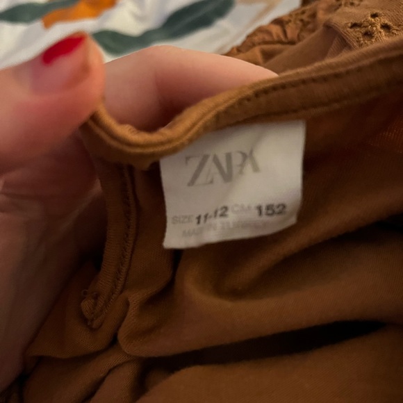 Zara Girls Brown Eyelet Ruffle Top - Picture 4 of 4